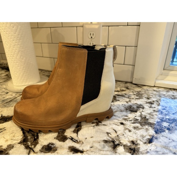Sorel Joan of Arctic Wedge III Boots Womens 8.5 Tan White Leather Chelsea Bootie - Picture 4 of 8